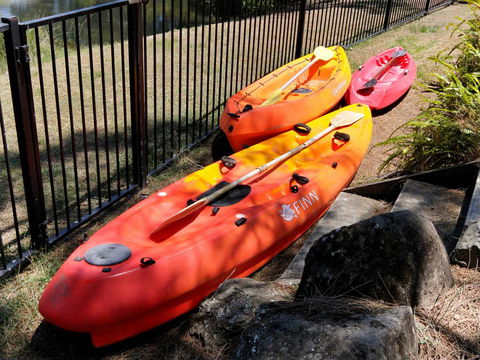 Waterfront Theme Park Getaway - Perths Hotel 19