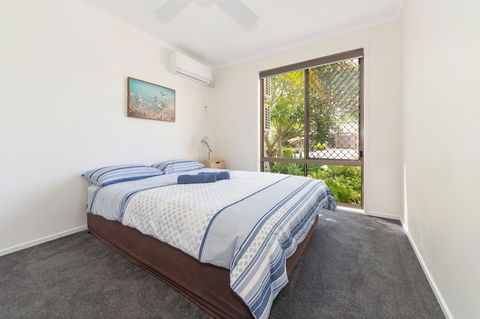 Waterfront Theme Park Getaway - Perths Hotel 9