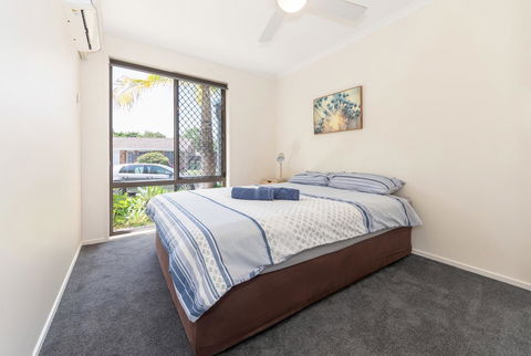 Waterfront Theme Park Getaway - Perths Hotel 10