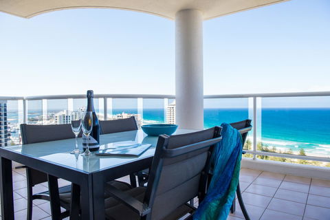 Oscar On Main Beach Resort - Perths Hotel 1