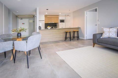 84 The Spit Holiday Apartments - Perths Hotel 9