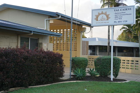 YAL Cairns - A Motel That Makes A Difference - Perths Hotel 37