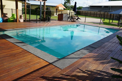 YAL Cairns - A Motel That Makes A Difference - Perths Hotel 10