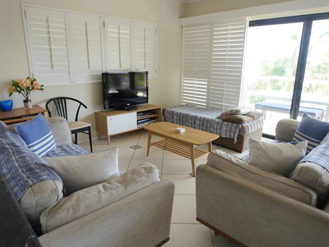 Cylinder Beach Mooloomba Unit 3 - Perths Hotel 5