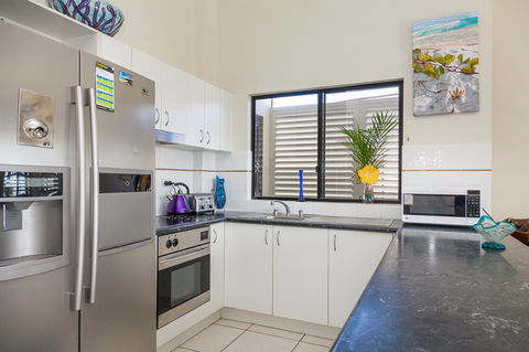 Cylinder Beach Mooloomba Unit 3 - Perths Hotel 6
