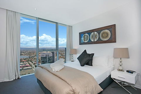 Number 1 H Residences - WiFi, Parking & More By Gold Coast Holidays - Perths Hotel 5