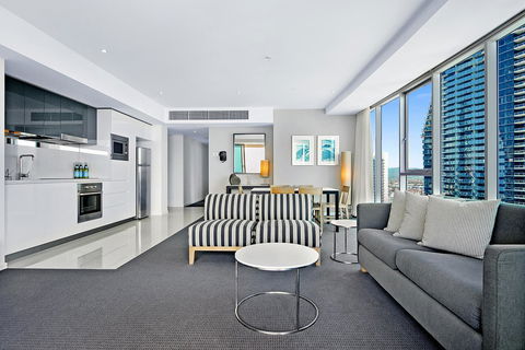 Number 1 H Residences - WiFi, Parking & More By Gold Coast Holidays - Perths Hotel 33