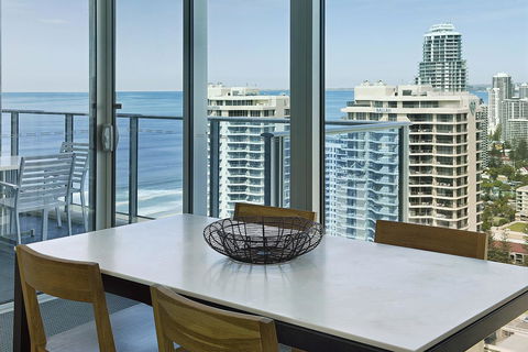Number 1 H Residences - WiFi, Parking & More By Gold Coast Holidays - Perths Hotel 17