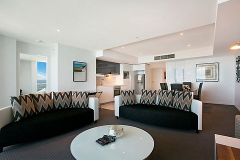 Number 1 H Residences - WiFi, Parking & More By Gold Coast Holidays - Perths Hotel 11
