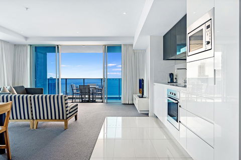 Number 1 H Residences - WiFi, Parking & More By Gold Coast Holidays - Perths Hotel 37