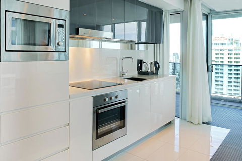 Number 1 H Residences - WiFi, Parking & More By Gold Coast Holidays - Perths Hotel 18