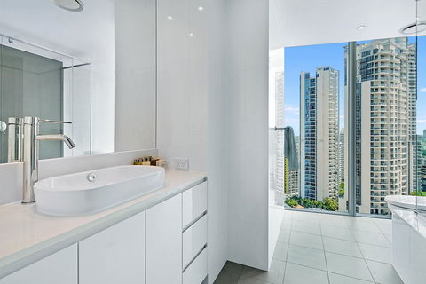 Number 1 H Residences - WiFi, Parking & More By Gold Coast Holidays - Perths Hotel 29