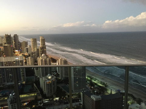 Number 1 H Residences - WiFi, Parking & More By Gold Coast Holidays - Perths Hotel 23