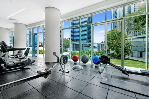 Number 1 H Residences - WiFi, Parking & More By Gold Coast Holidays - Perths Hotel 25
