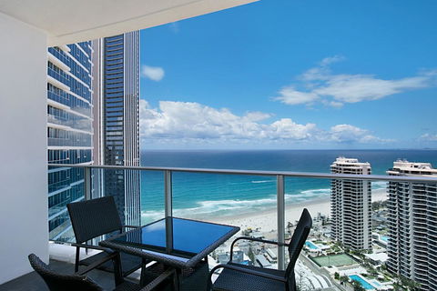 Number 1 H Residences - WiFi, Parking & More By Gold Coast Holidays - Perths Hotel 10