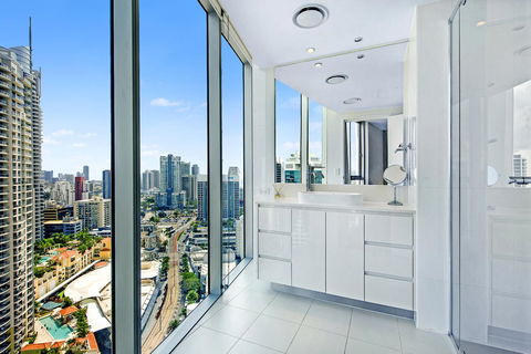 Number 1 H Residences - WiFi, Parking & More By Gold Coast Holidays - Perths Hotel 31