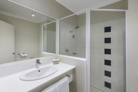 Mercure Brisbane Garden City - Perths Hotel 11