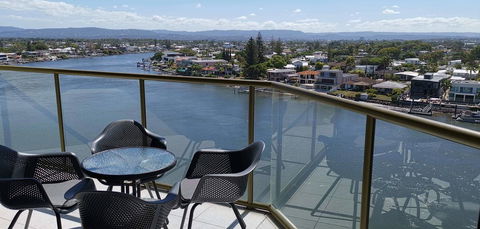 Surfers Hawaiian Holiday Apartments - Perths Hotel 5