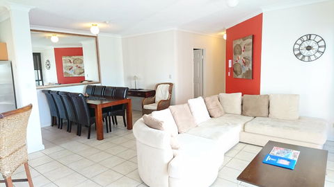 Surfers Hawaiian Holiday Apartments - Perths Hotel 23