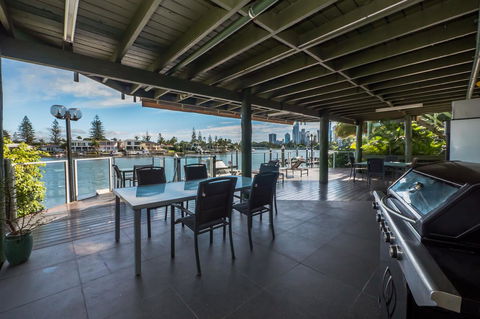 Surfers Hawaiian Holiday Apartments - Perths Hotel 31