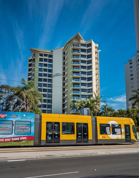 Surfers Hawaiian Holiday Apartments - Perths Hotel 17