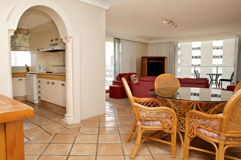 Hi Surf Beachfront Resort Apartments - Perths Hotel 23