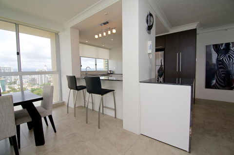 Hi Surf Beachfront Resort Apartments - Perths Hotel 26