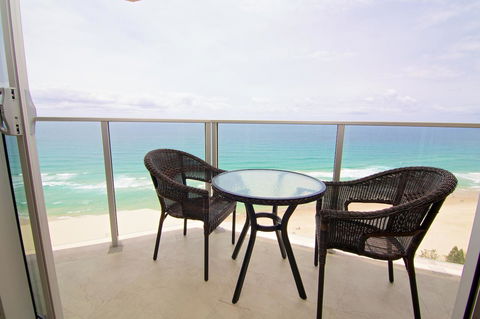 Hi Surf Beachfront Resort Apartments - Perths Hotel 37