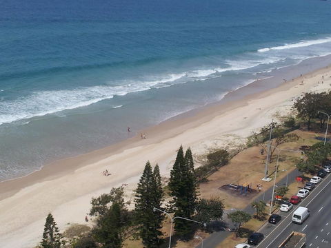 Hi Surf Beachfront Resort Apartments - Perths Hotel 10