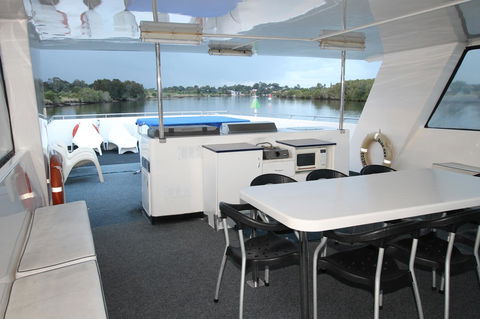 Coomera Houseboats - Perths Hotel 26