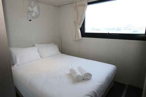 Coomera Houseboats - Perths Hotel 22