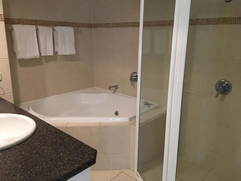 The Penthouses Apartments - Perths Hotel 38