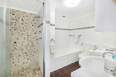 Beachcomber Holiday Apartment - Perths Hotel 11