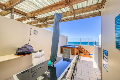 On The Beach Resort Bribie Island - Perths Hotel 22