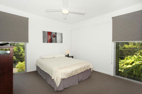 224 Centenary Heights Road Coolum Beach, 500 Dollar Bond, Linen Included - Perths Hotel 11