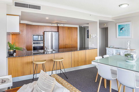 Holiday Holiday Chevron Renaissance Apartments - Perths Hotel 8
