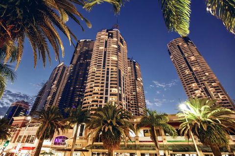 Holiday Holiday Chevron Renaissance Apartments - Perths Hotel 20