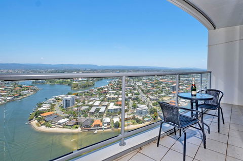 Holiday Holiday Chevron Renaissance Apartments - Perths Hotel 28