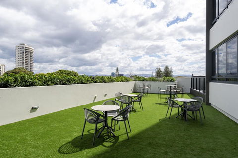 Ruby Gold Coast By Serain - Perths Hotel 10