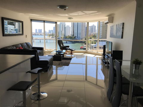 Moorings On Cavill Surfers Paradise - Perths Hotel 24