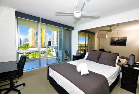Moorings On Cavill Surfers Paradise - Perths Hotel 31