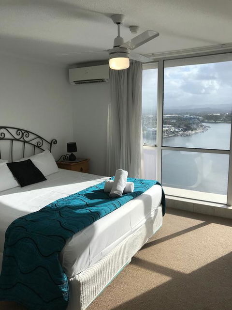 Moorings On Cavill Surfers Paradise - Perths Hotel 32