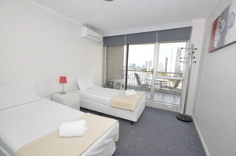 Moorings On Cavill Surfers Paradise - Perths Hotel 18