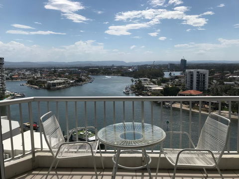 Moorings On Cavill Surfers Paradise - Perths Hotel 25