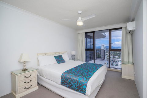 Surfers Aquarius On The Beach - Perths Hotel 39