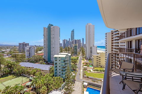 Surfers Aquarius On The Beach - Perths Hotel 30