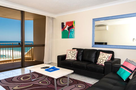 Breakers North Absolute Beachfront Apartments - Official - Perths Hotel 10
