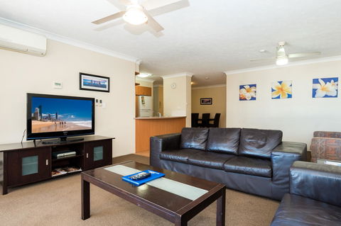 Breakers North Absolute Beachfront Apartments - Official - Perths Hotel 32