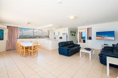 Breakers North Absolute Beachfront Apartments - Official - Perths Hotel 30