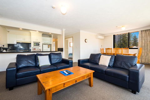 Breakers North Absolute Beachfront Apartments - Official - Perths Hotel 20